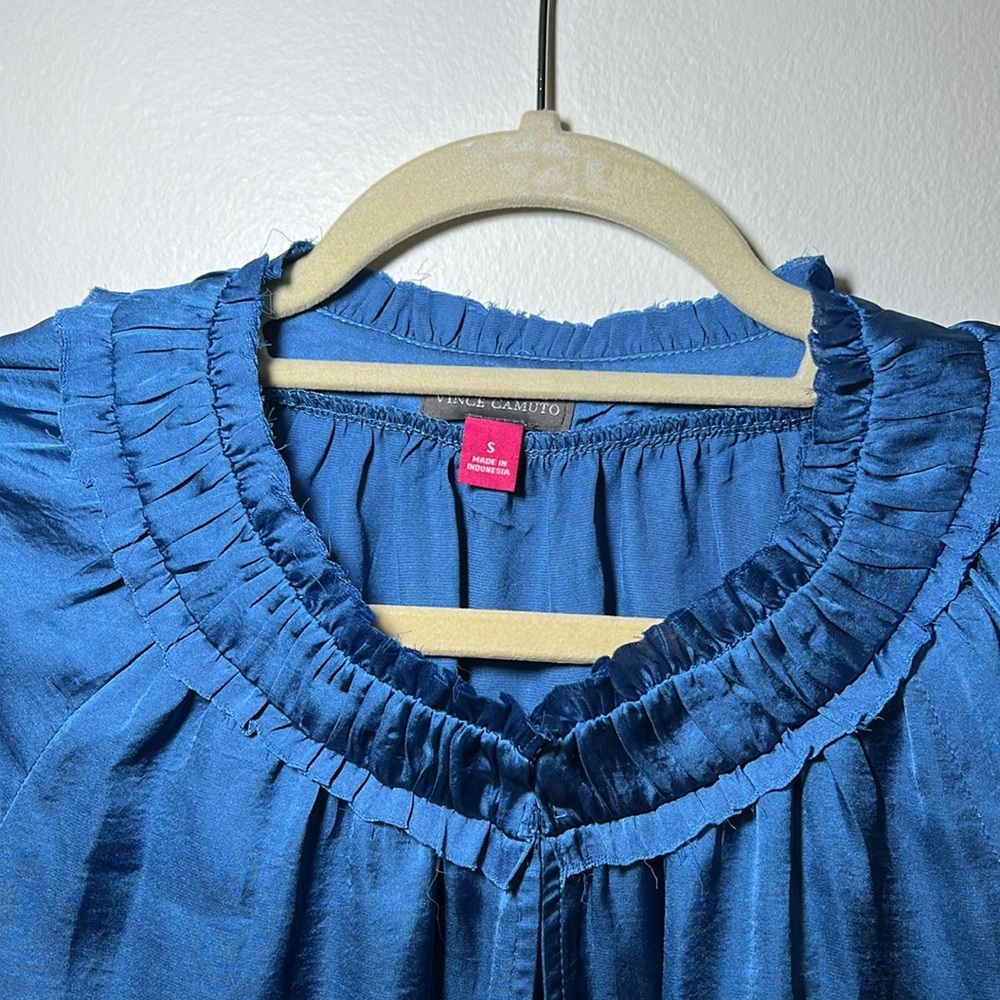 Vince Camuto Elegant Blue Women's Top New without tag - Picture 7 of 12